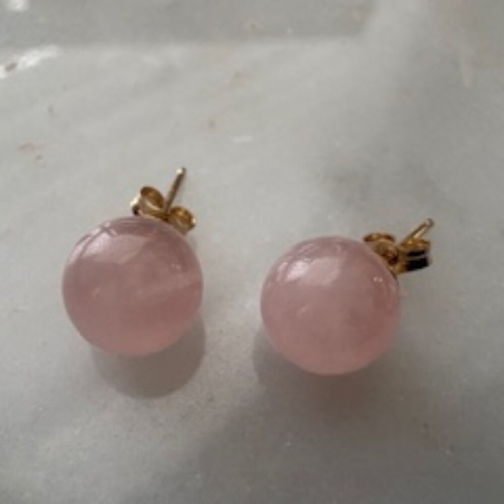 14K gold, polished rose quartz round stud earrings
